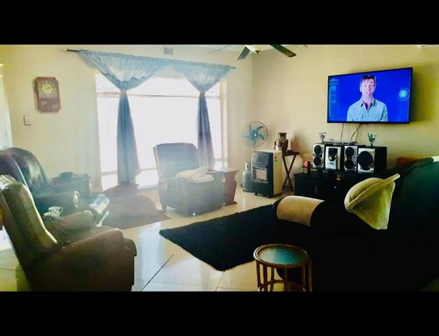 3 BEDROOM HOUSE FOR SALE IN VANDERBIJLPARK SW 1